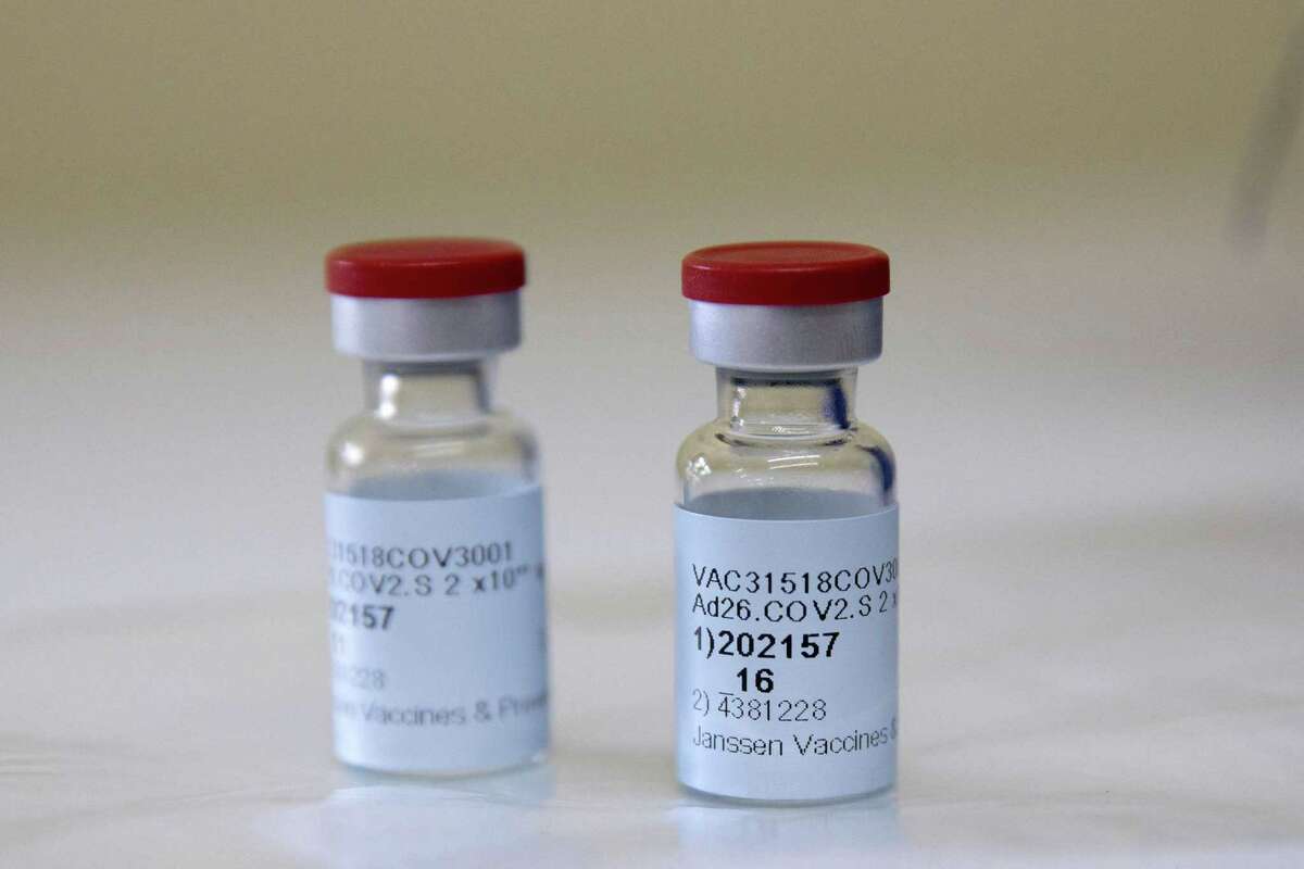 cdc pauses johnson and johnson vaccine
