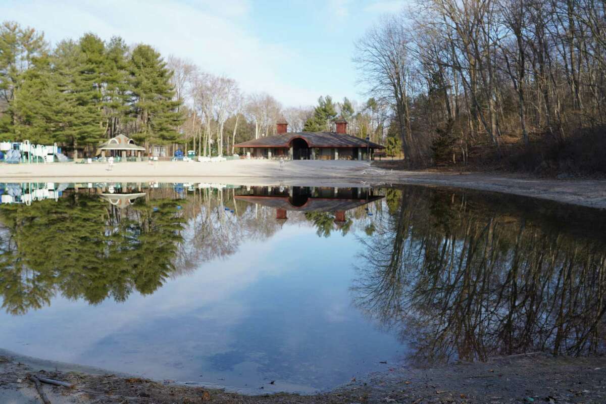 New Canaan is considering having the YMCA take over the administration of Kiwanis Park on Old Norwalk Road since there were not many visitors to the pond last year.