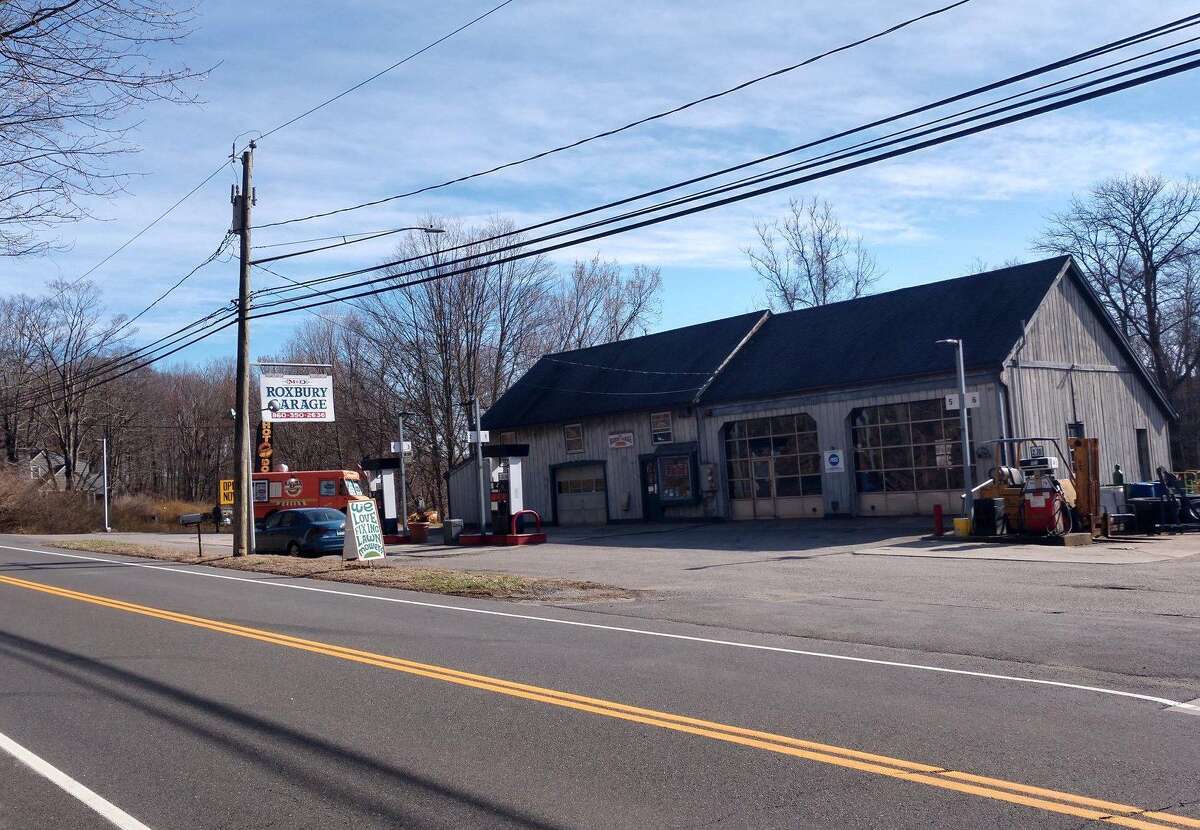 M&D Roxbury Garage on Southbury Road in Roxbury, Conn., which state police say was recently burglarized.