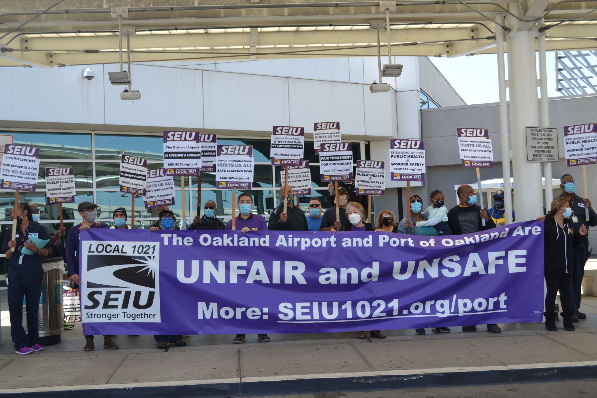 Oakland Airport Workers Protest Overcrowded Terminals, Unsafe Conditions