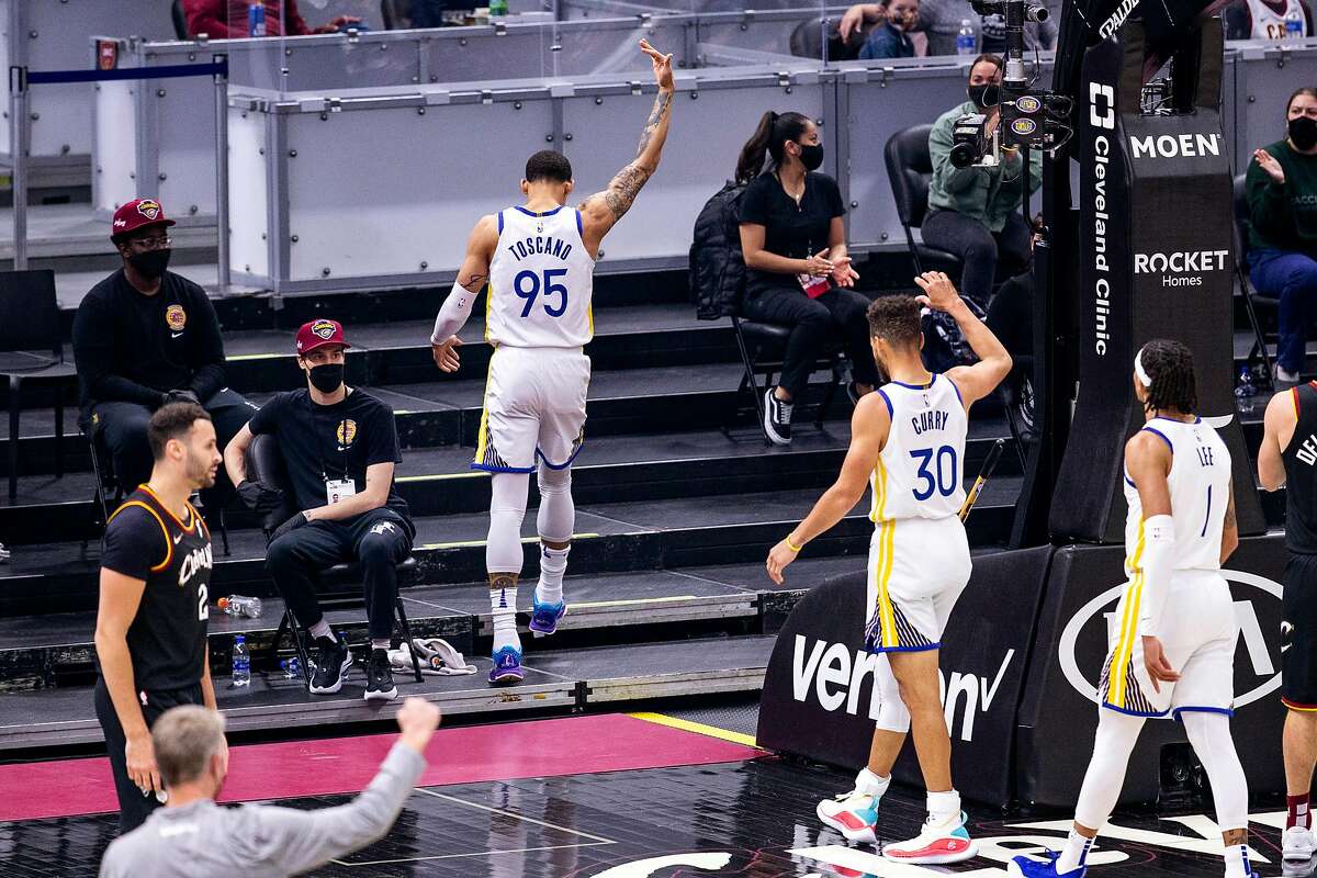 Juan Toscano-Anderson (95) of the Warriors celebrates after a basket during the first quarter against the Golden State Warriors