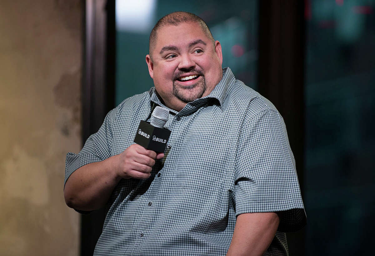 Comedian Gabriel Iglesias is updating his fans on his COVID-19 diagnosis after cutting his San Antonio stint short last week due to the illness. 