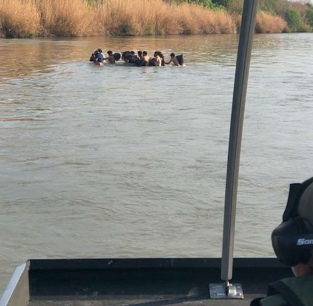 U.S. Border Patrol agents assigned to the marine unit foiled the illegal crossing of 29 individuals at the Rio Grande.