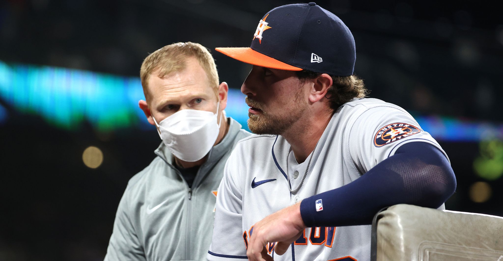 Astros' Blake Taylor carted off with injury