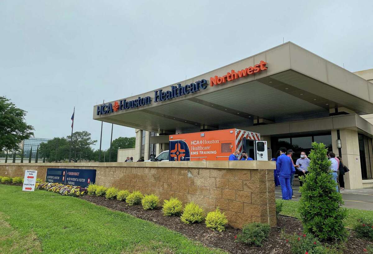 On Wednesday, April 14, HCA Houston Healthcare Northwest administrators unveiled the recently finished $11 million renovations to the exterior of the campus revealing a fresh look and finely manicured landscape making the hospital more inviting to the community.