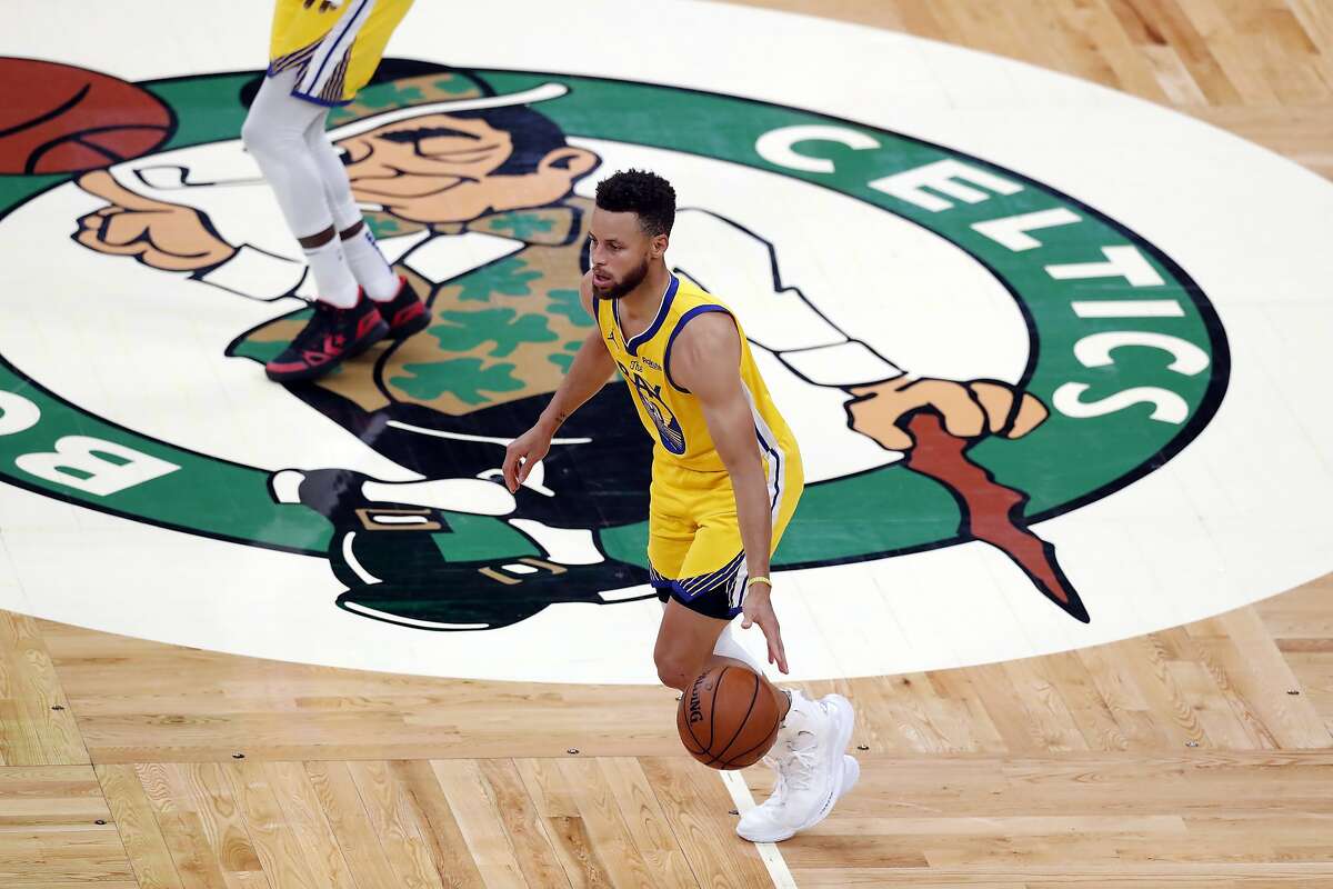 Golden State Warriors' Stephen Curry plays against the Boston Celtics during the second half of an NBA basketball game, Saturday, April 17, 2021, in Boston. (AP Photo/Michael Dwyer)
