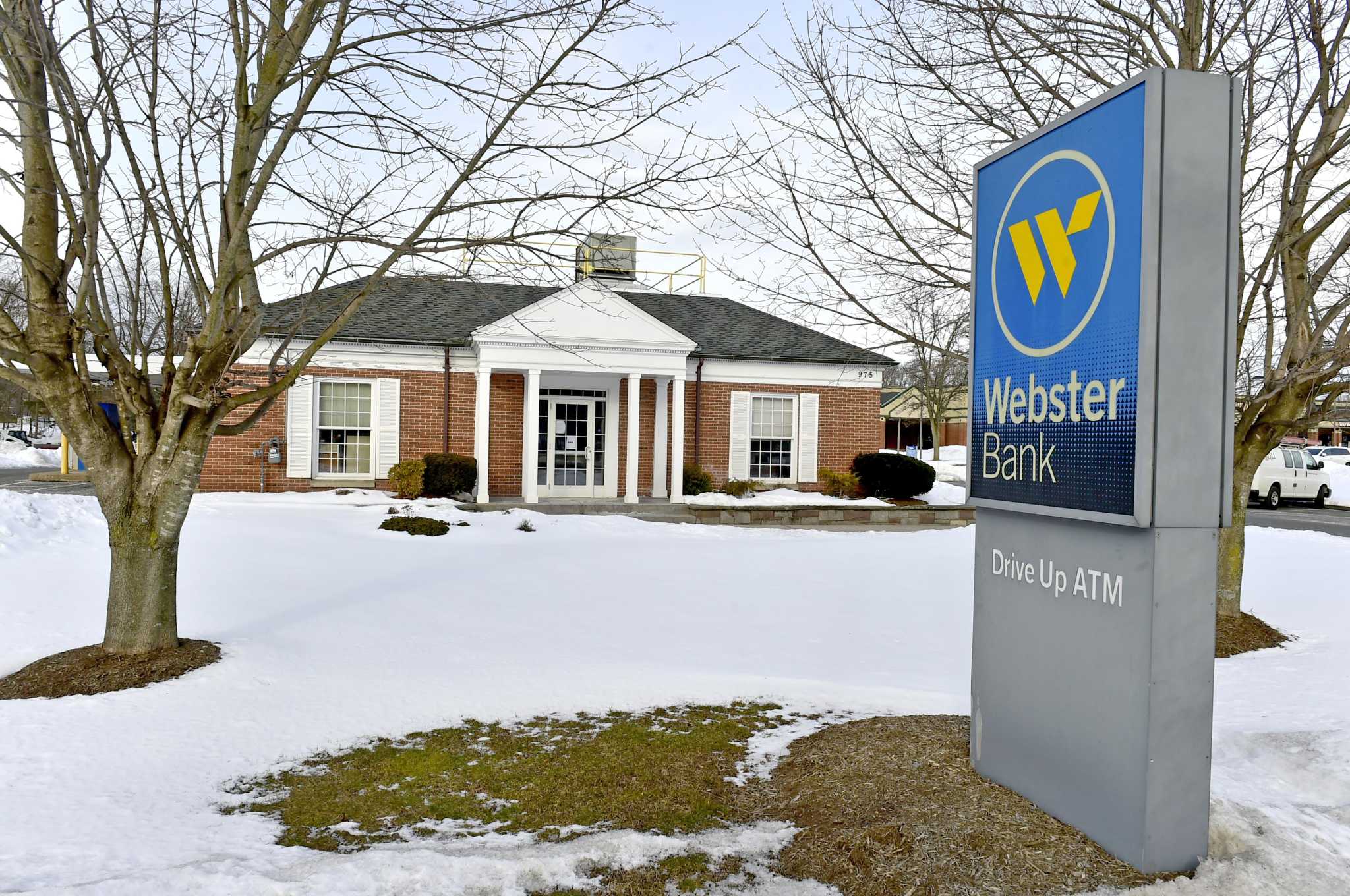 ster Bank announces 10 billion merger plan, to open Stamford HQ