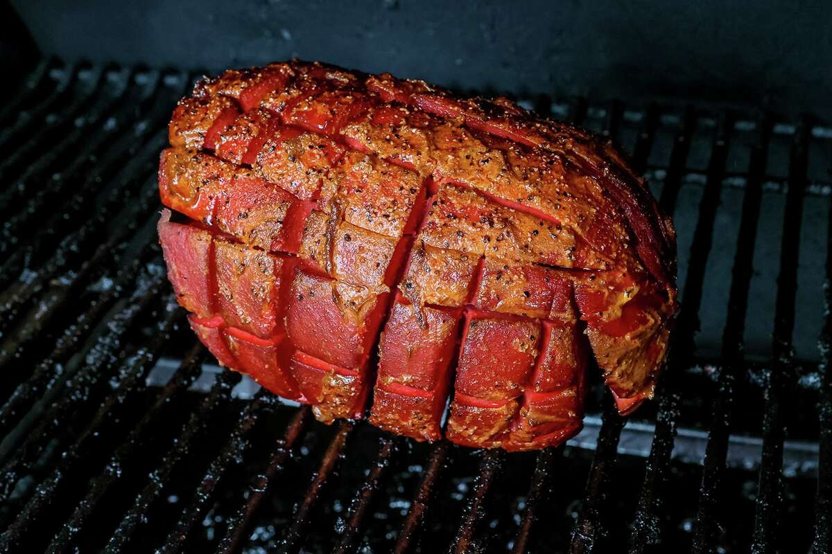 How to DIY smoke your own bologna at home. Smoked bologna is a staple