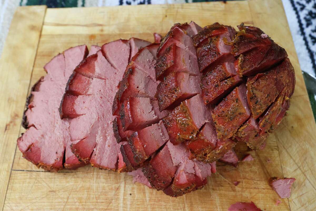 How to DIY smoke your own bologna at home. Smoked bologna is a staple