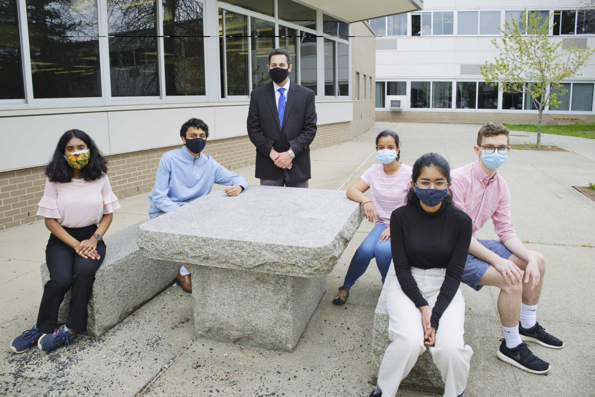 Shaker High students use machine learning to analyze pandemic's impact on wealth inequality - Vimarsana News