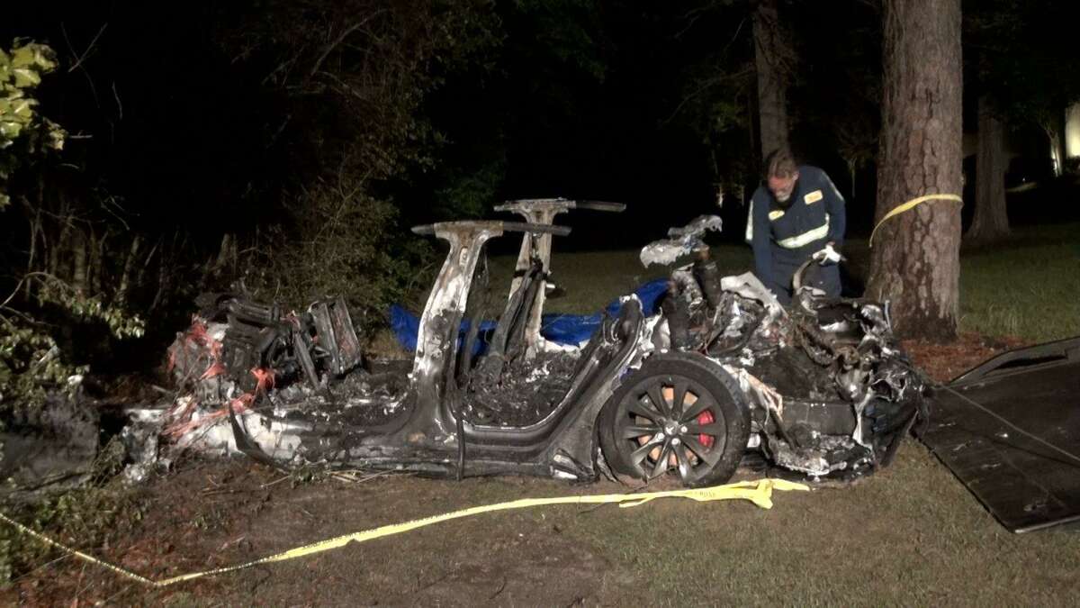 Two people died on Saturday, April 17, in a crash in Spring. The two unidentified people were in a Tesla that caught fire after hitting two trees on Hammock Dunes Place in The Woodlands. The neighborhood is the Carlton Woods Creekside development located in Harris County. The Woodlands Professional Firefighters Association president Erik Secrest discussed the incident.
