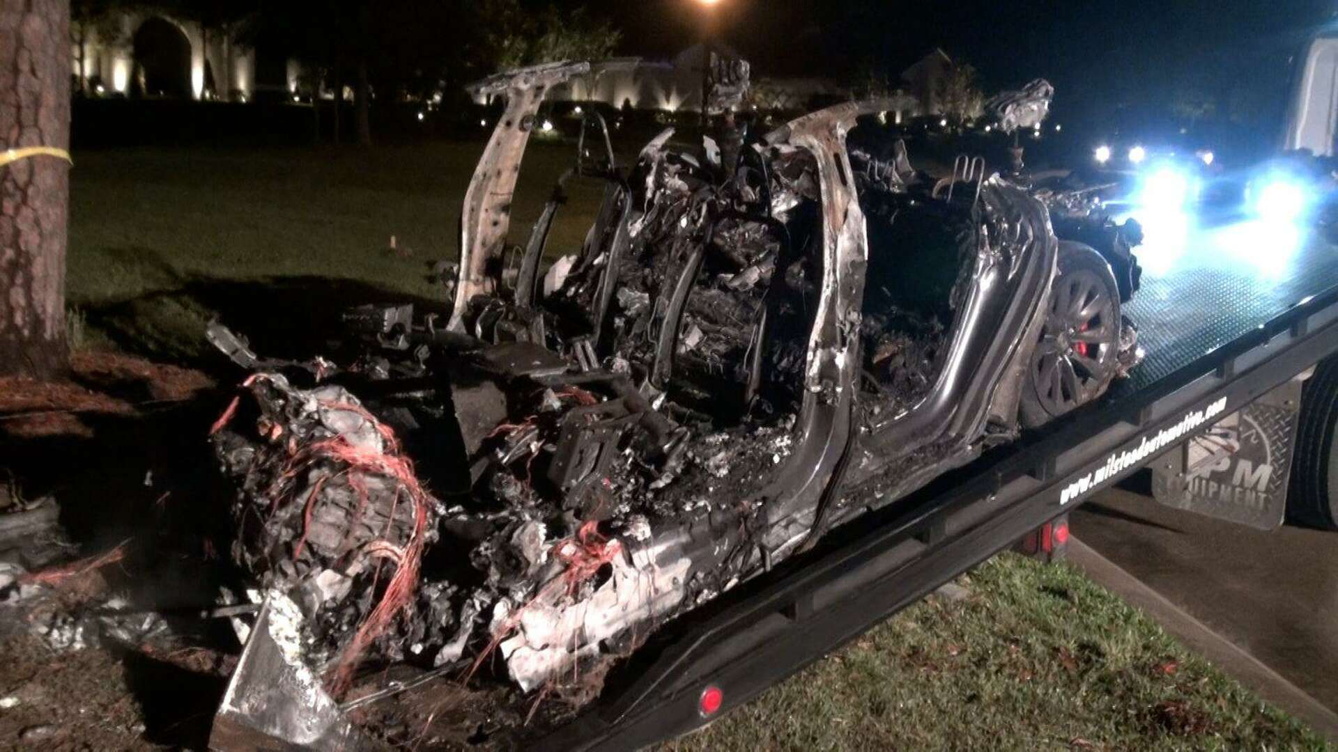 NTSB solves mystery behind Tesla crash that killed 2