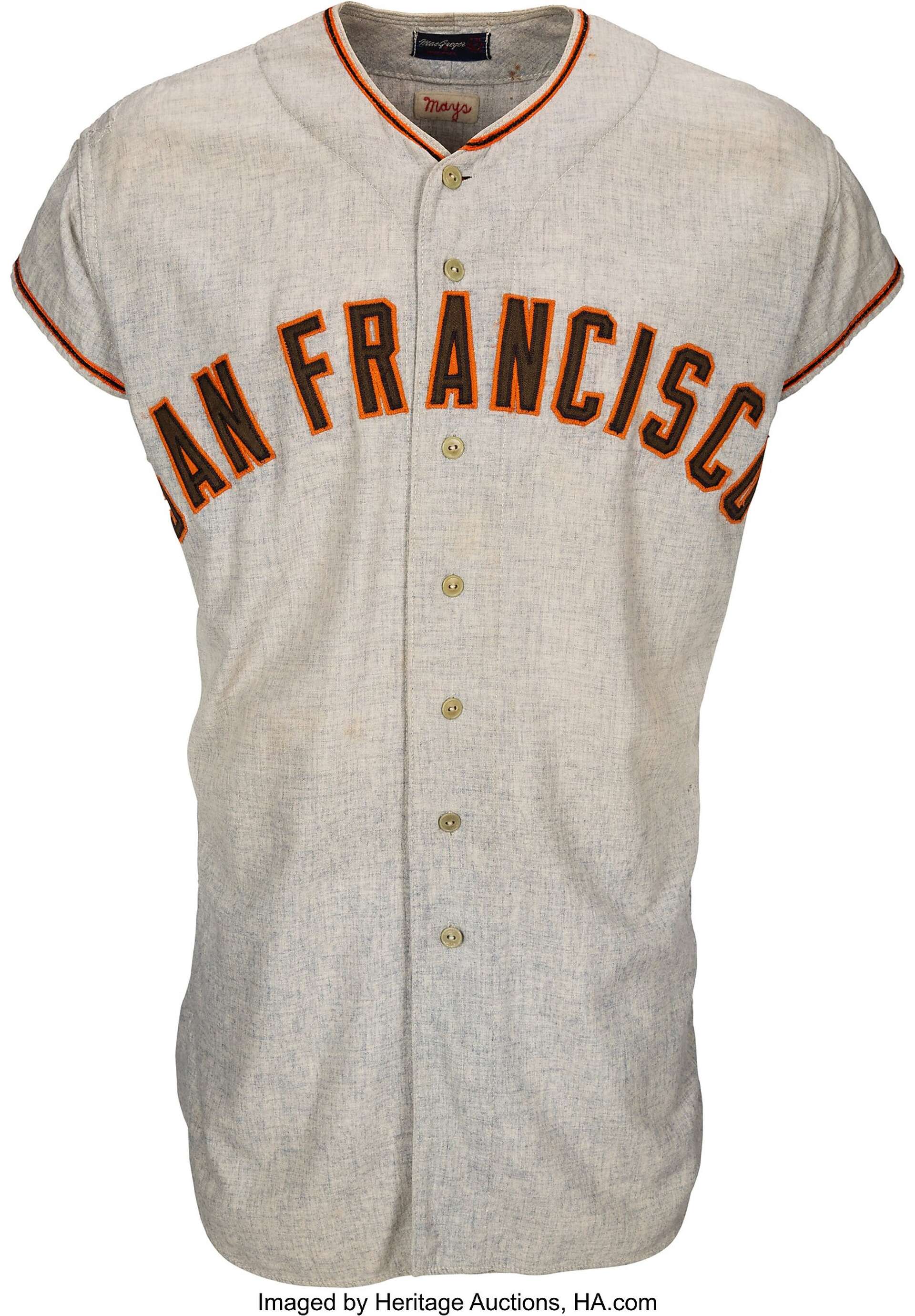 thumbnail interactive-video image 1 of Majestic San Francisco Giants Willie Mays #24 Throwback Baseball Jersey - Creme - New 1 of 3