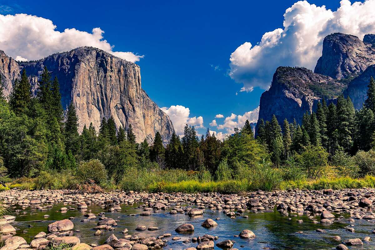 Yosemite National Park will limit the number of visitors this summer during the peak tourist season by requiring advance reservations for people who visit the park during the day.