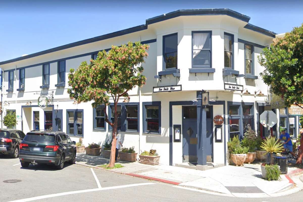 Historic Half Moon Bay inn with popular deli temporarily closes ...