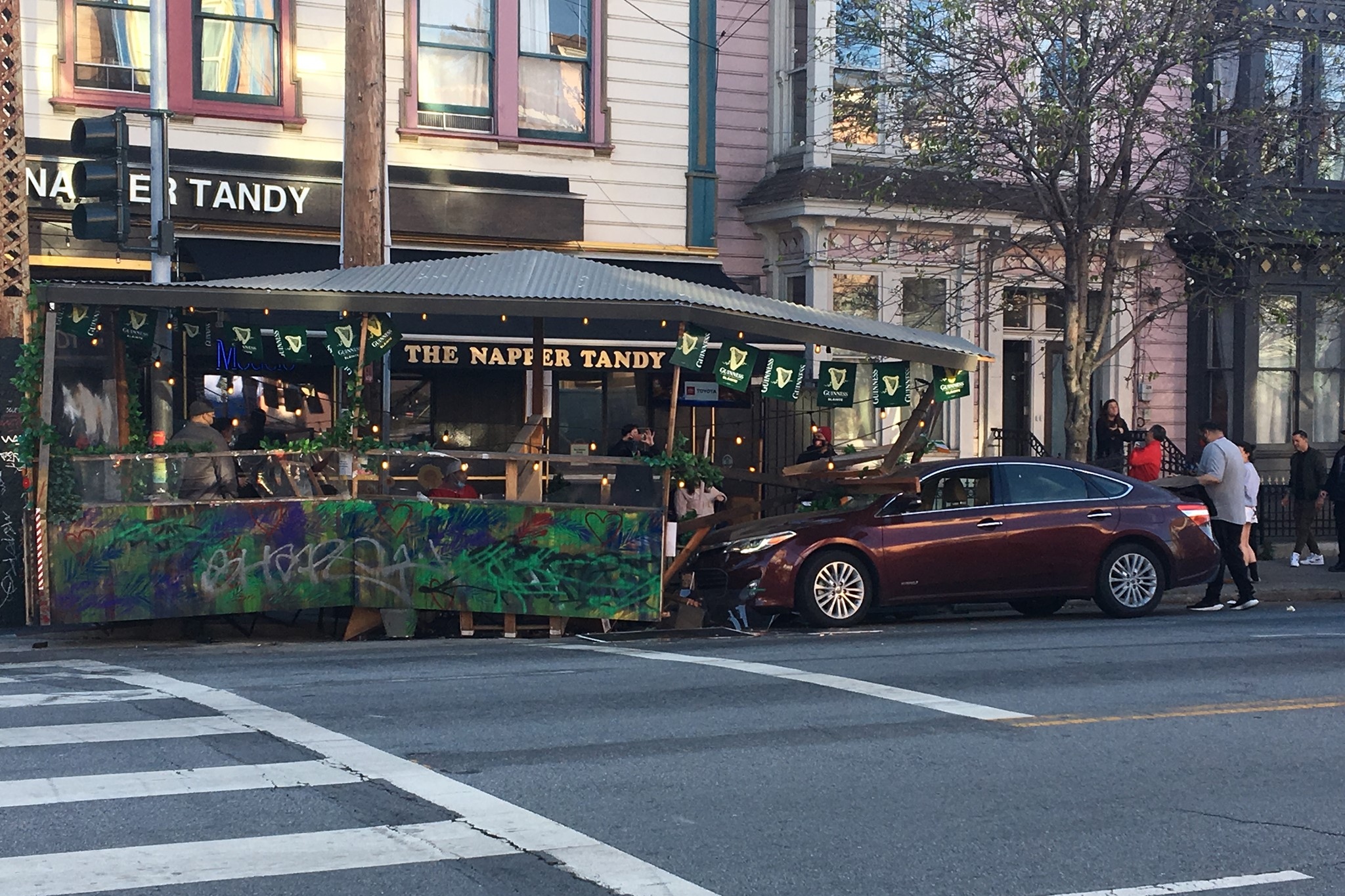 Driver smashes into San Francisco restaurant parklet, 2 go to hospital - Vimarsana News
