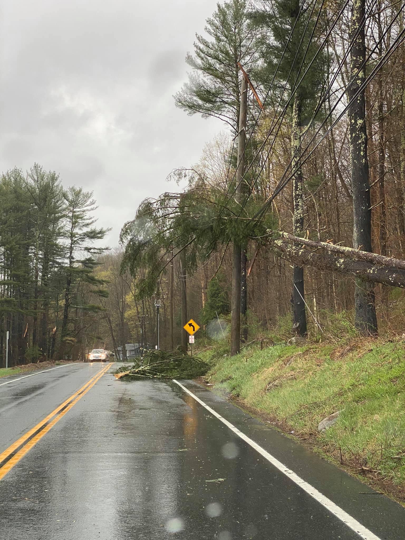 More than 3,500 still without power in CT, temps expected to drop