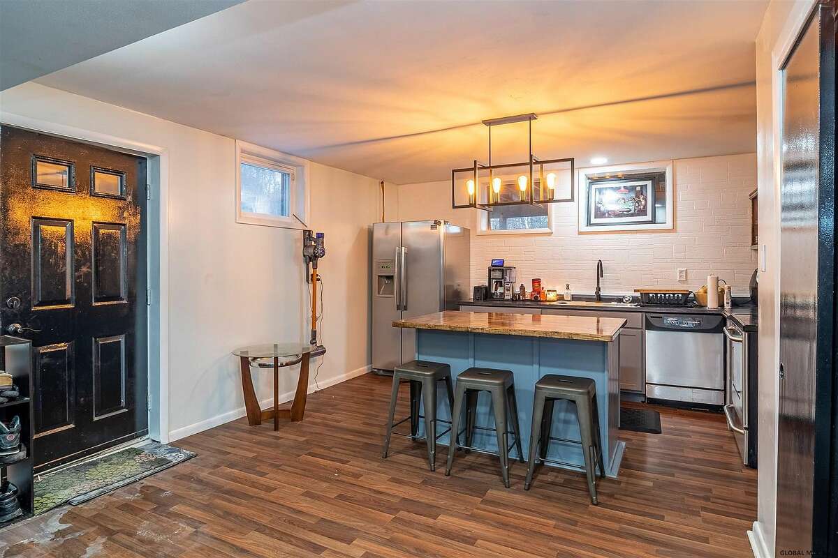 Gourmet kitchens Upstate New York homes for sale