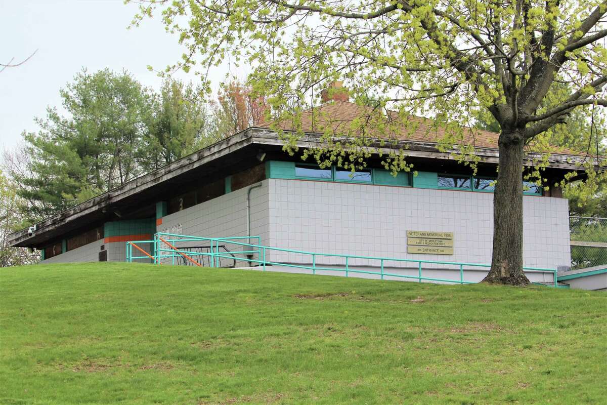 middletown community pool