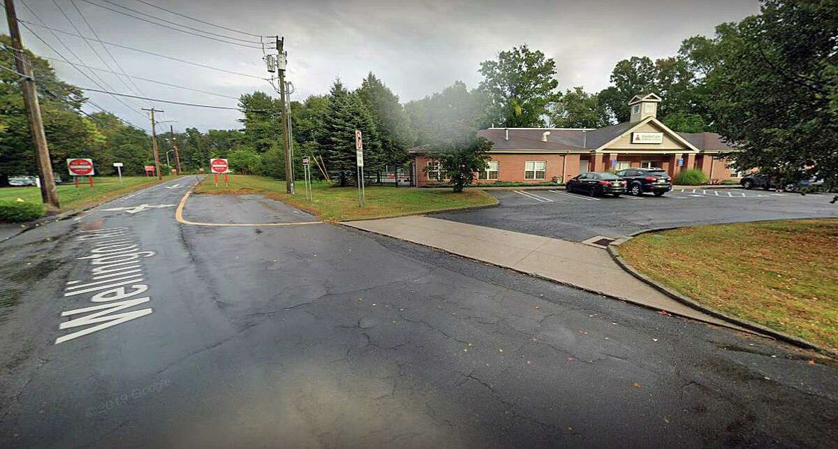 A screenshot from Google Streetview that shows KinderCare in Milford, Conn., and the Route 15 off-ramp.