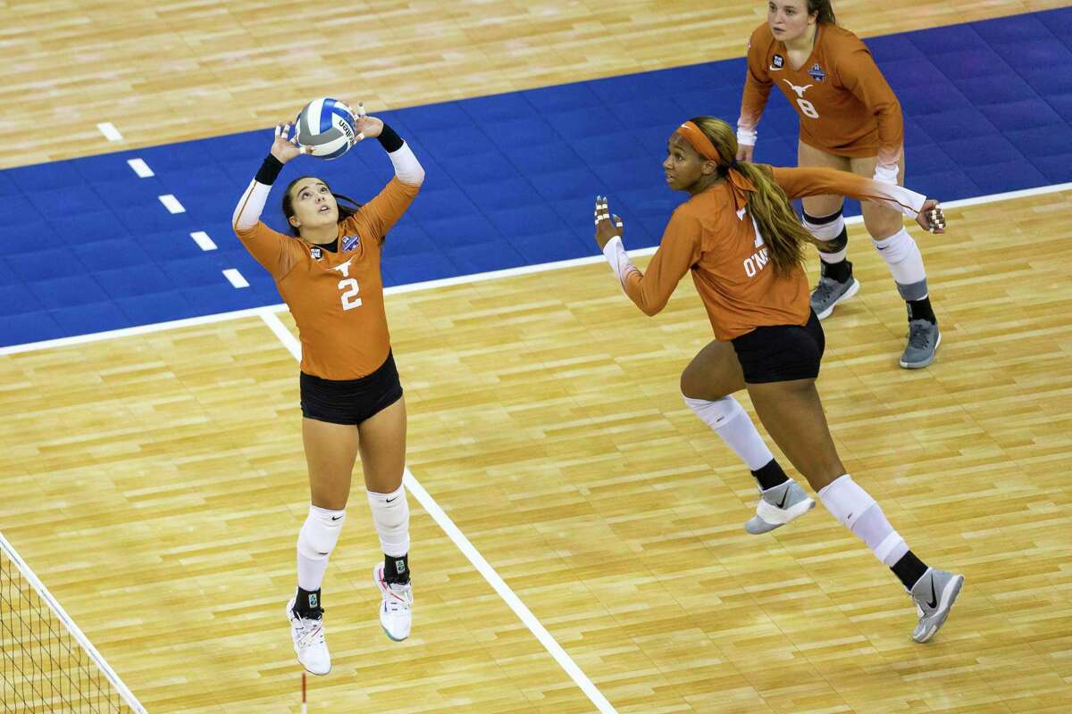 How to Watch Wisconsin vs Texas Volleyball Online 2021