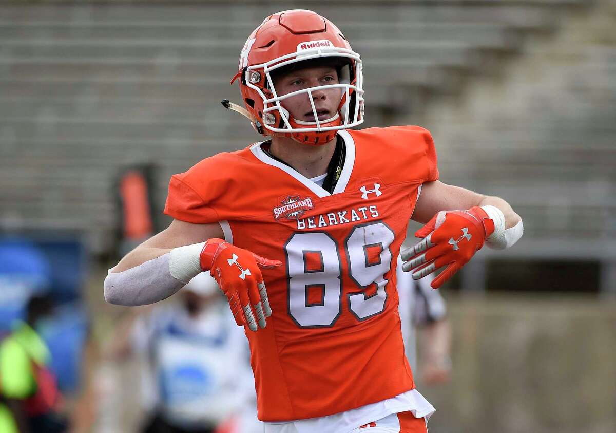 Sam Houston advances to FCS quarterfinals with win over Monmouth