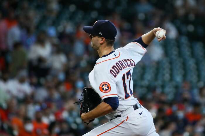 Astros earn Mother's Day win in series finale against Blue Jays