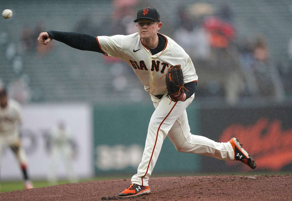Giants’ Logan b delivers a tworun triple, seven scoreless innings