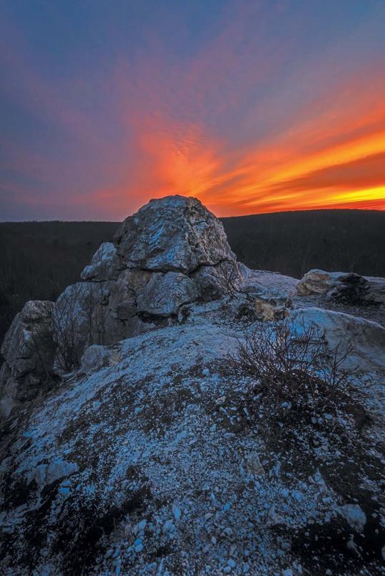 Authorities rescued a family that got lost hiking along Lantern Hill in North Stonington - Vimarsana News