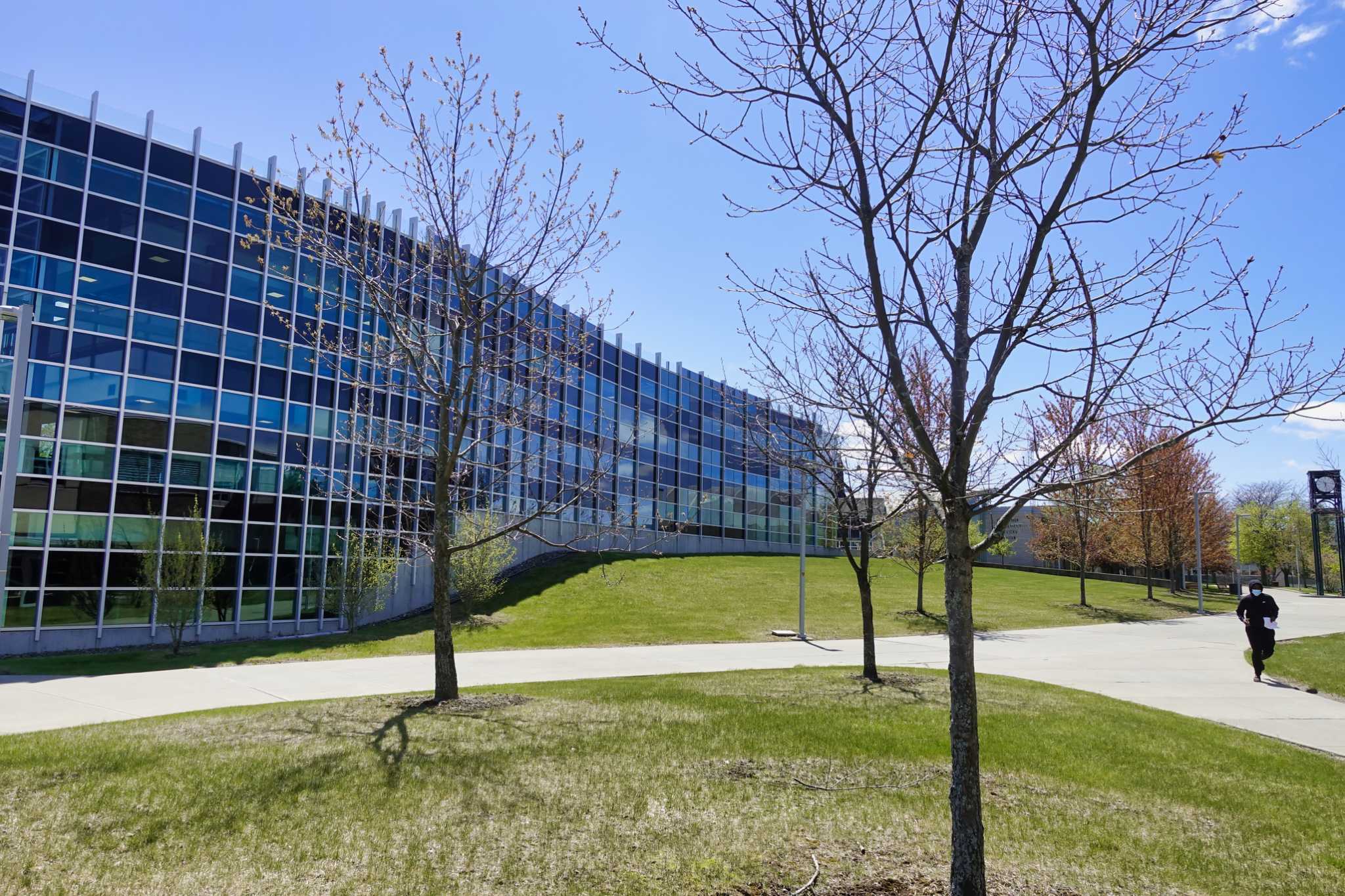 SUNY tells HVCC to enforce student vaccination rule - Vimarsana News