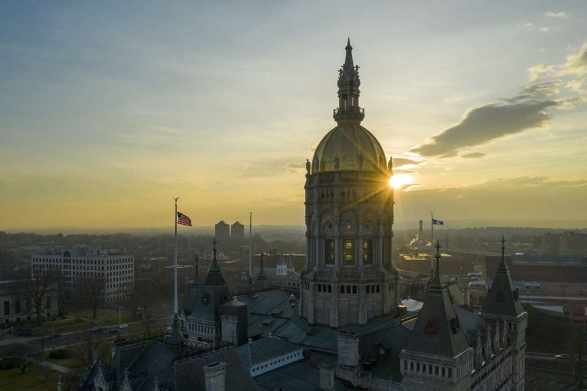 The state Capitol building in Hartford, Connecticut. (Mark Mirko/Hartford Courant/TNS)