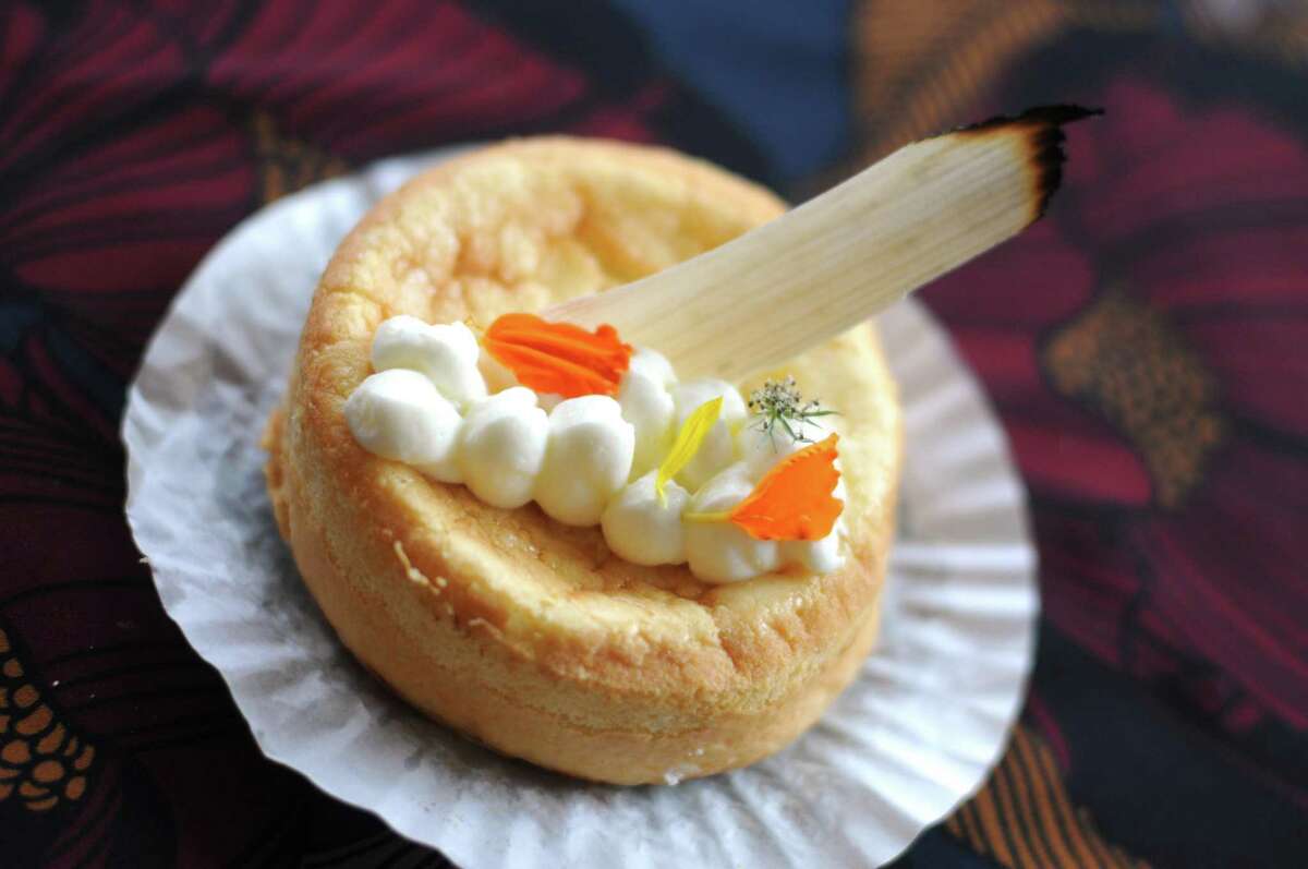 Alebrije Bakery delivers fancy, beautifully done Mexican pastries to