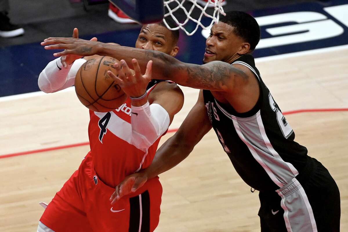 Rudy Gay knocks the ball from Russell Westbrook on Monday, April 26, 2021. MUST CREDIT: Washington Post photo by Katherine Frey