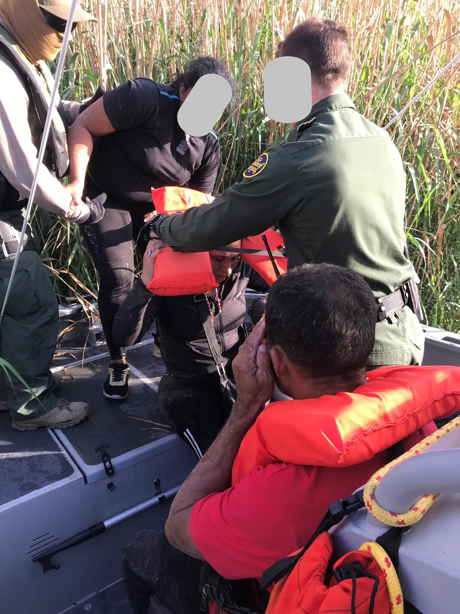 Border Patrol agents rescue 20 migrants from harsh conditions