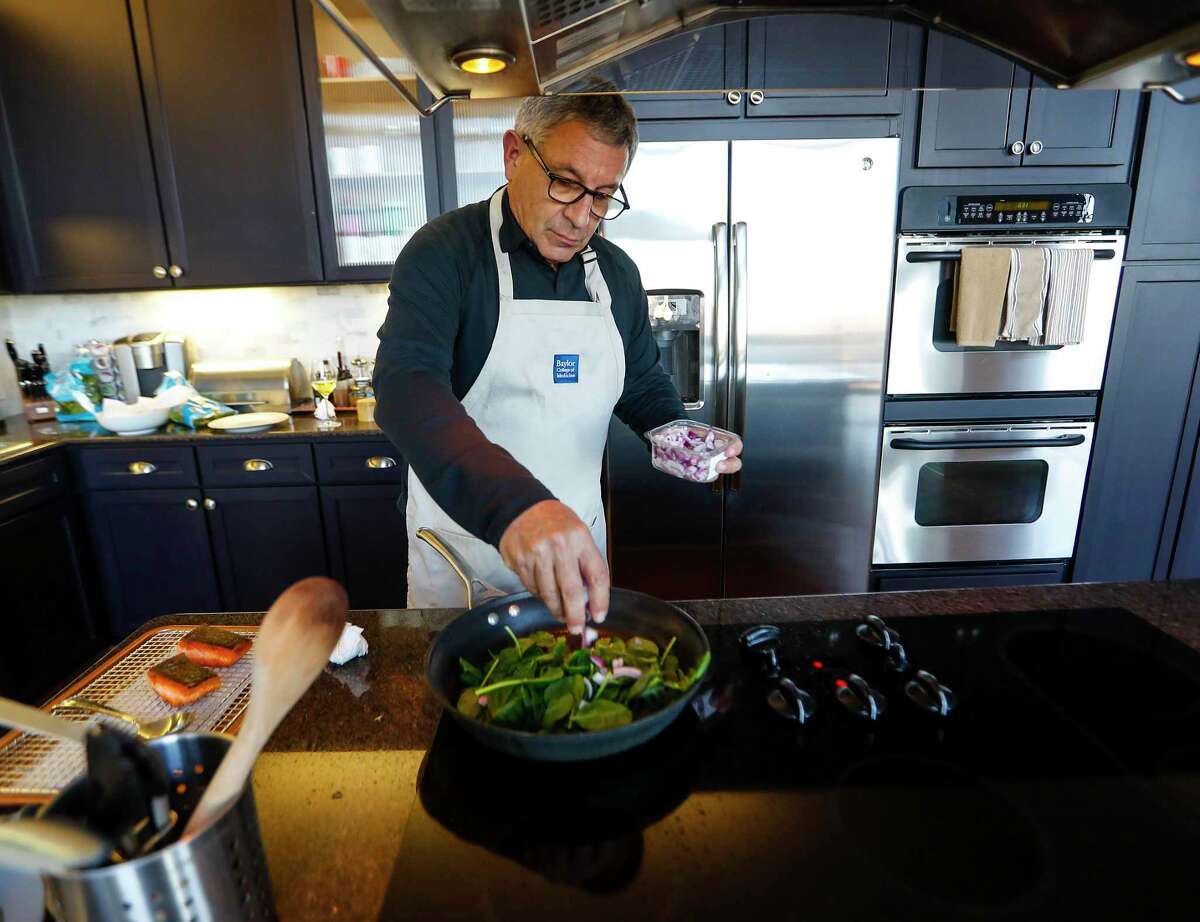 Baylor College of Medicine president dabbles in sous vide cooking