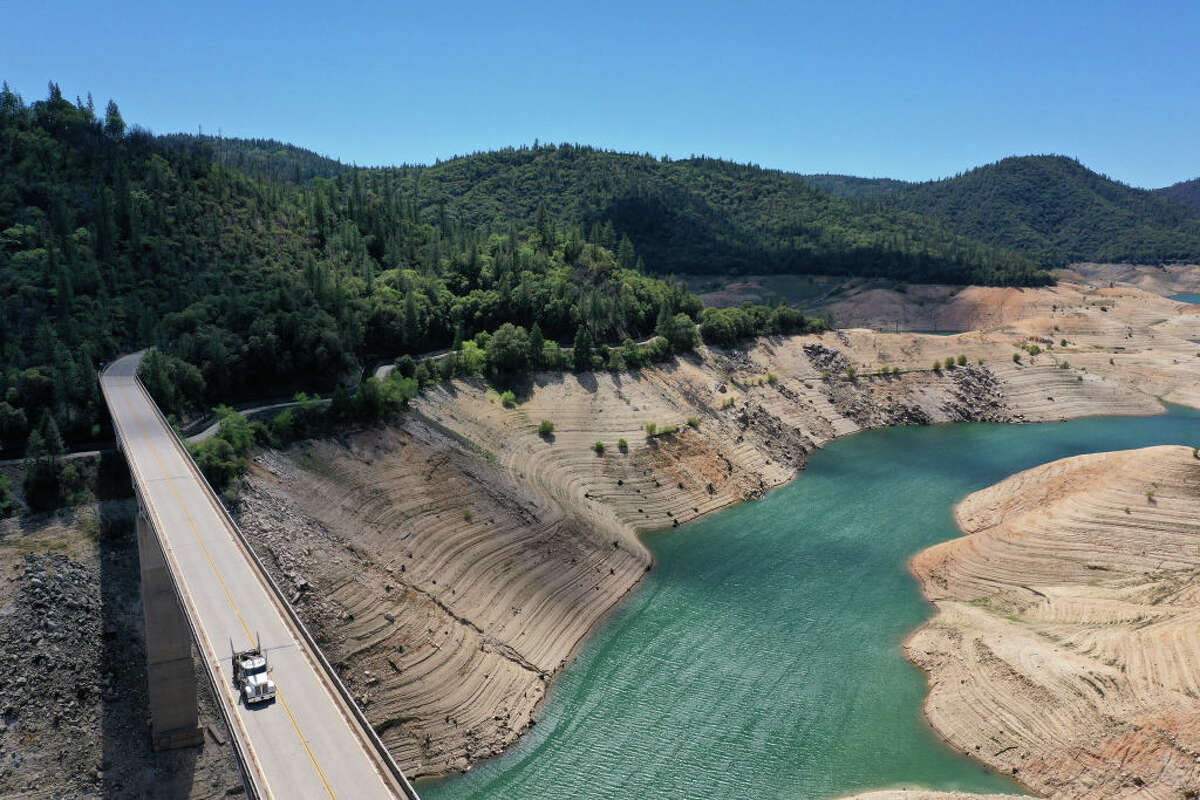 Dramatic photos show California's waterstarved Lake Oroville