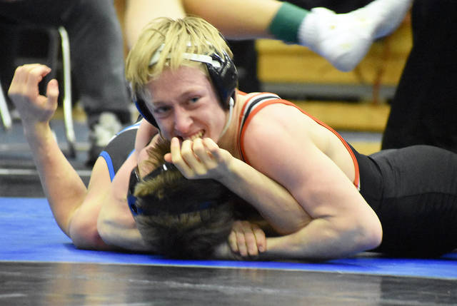 EHS hits the mat for non-traditional season - The Edwardsville Intelligencer
