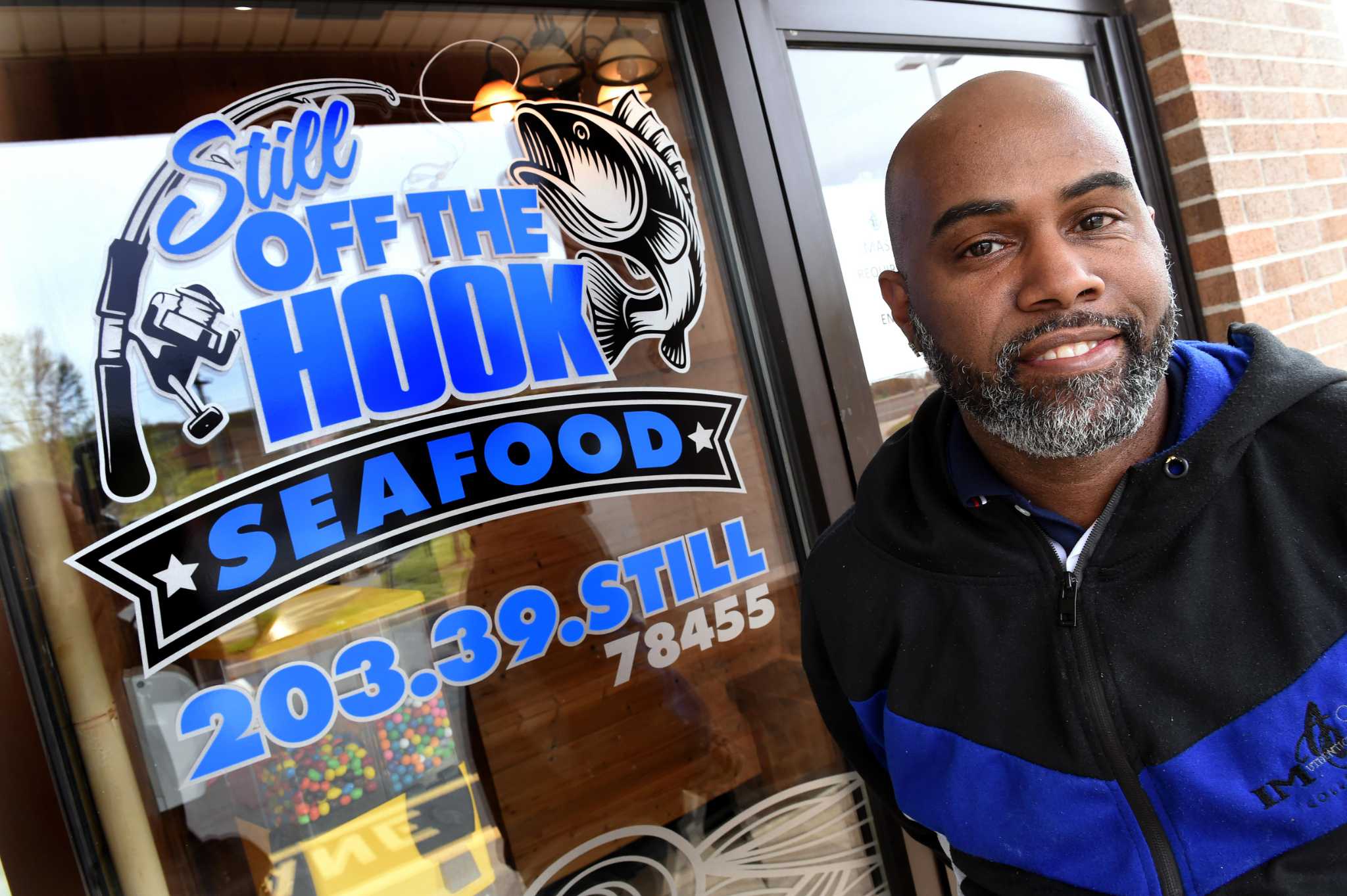 Fried seafood eatery is 'Still Off The Hook' — in New Haven and