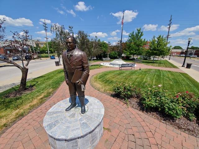 Edwards statue may lose its pedestal but stay in City Park - The Edwardsville Intelligencer