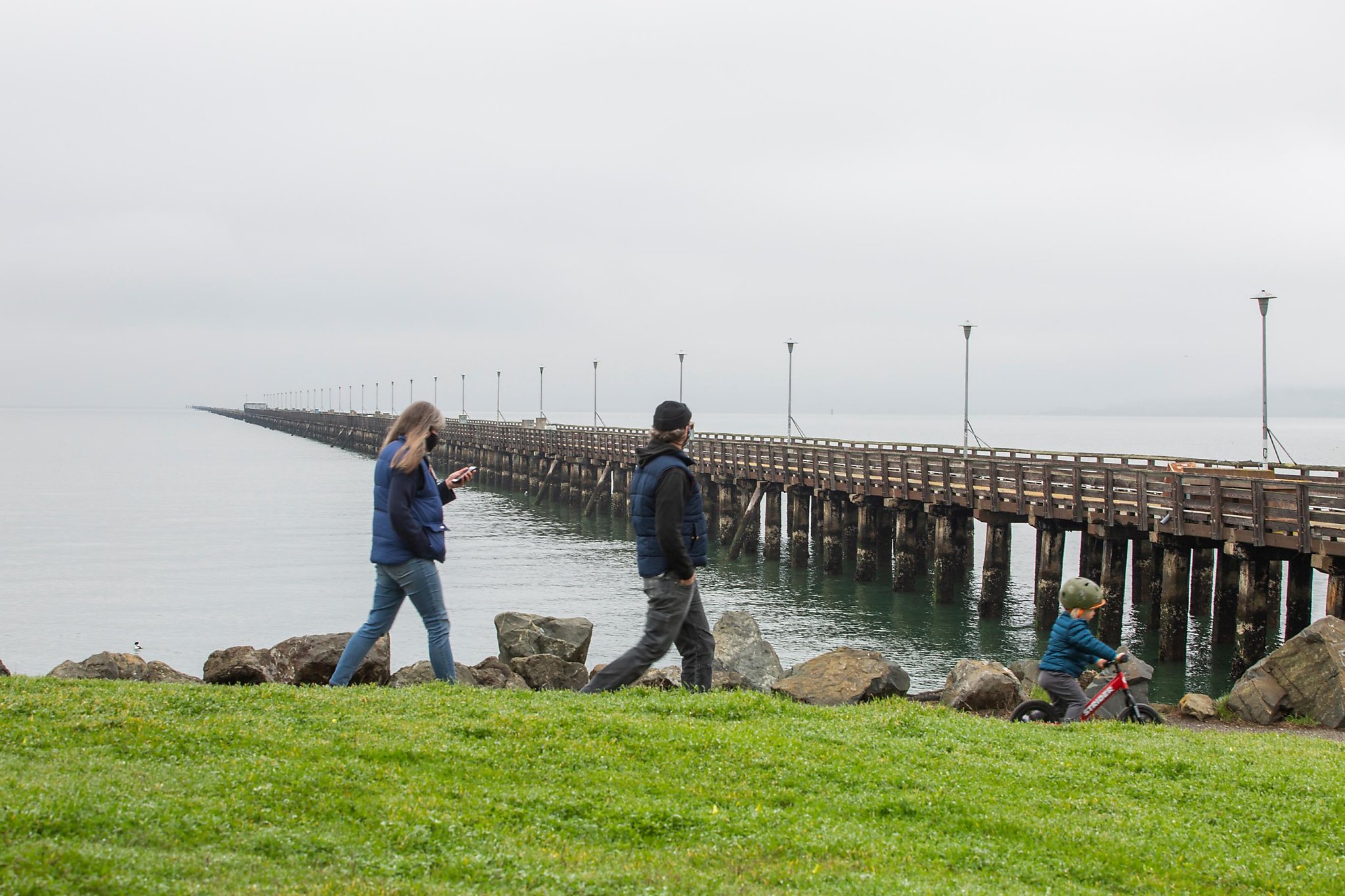 Doolittle Pier — Oakland - Pier Fishing in California