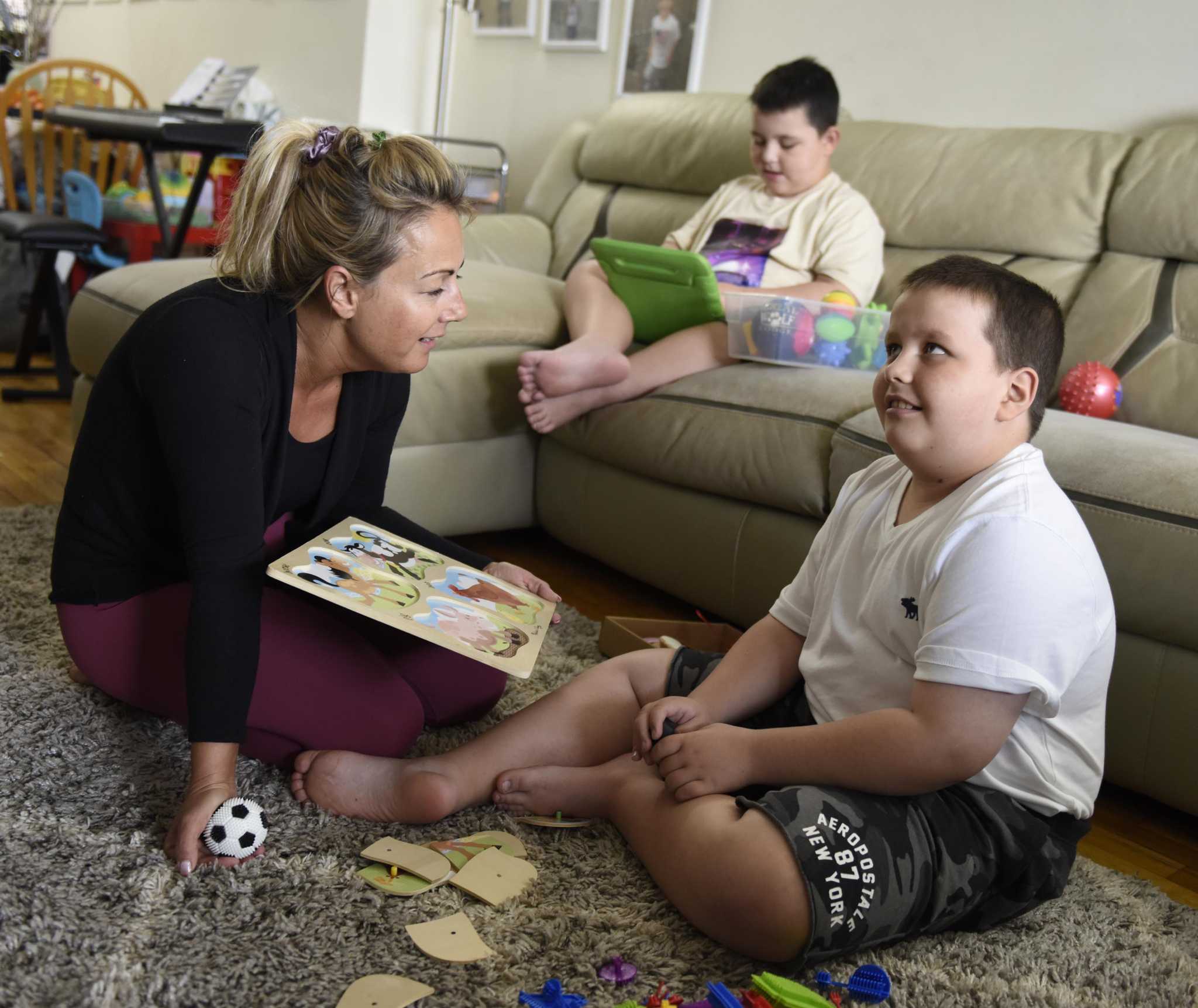 A Greenwich mom quit her job when COVID hit to care for her sons, who are autistic. Now she needs help. - Vimarsana News