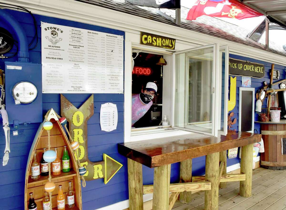 Stowe’s Seafood in West Haven reopens after facelift and customers