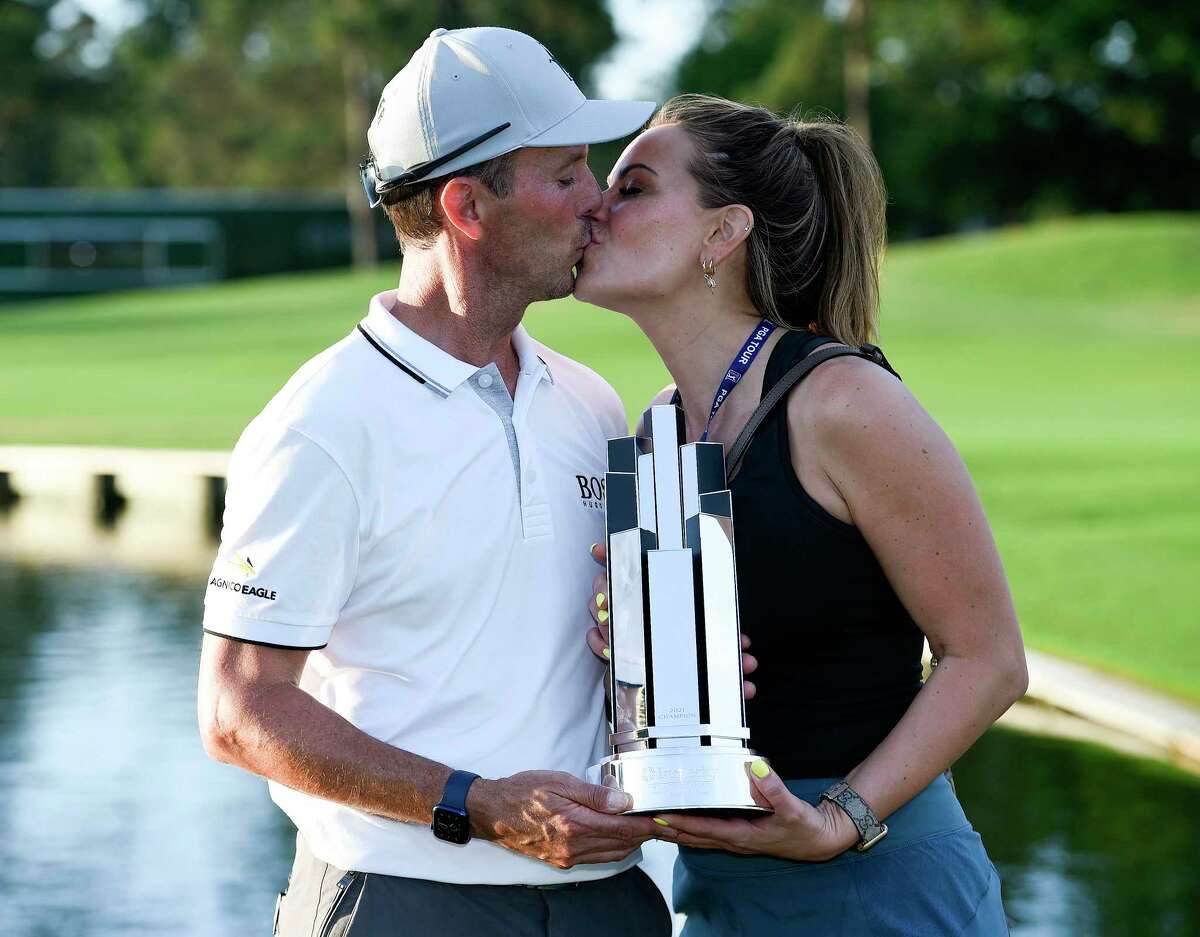 Mike Weir captures Insperity Invitational