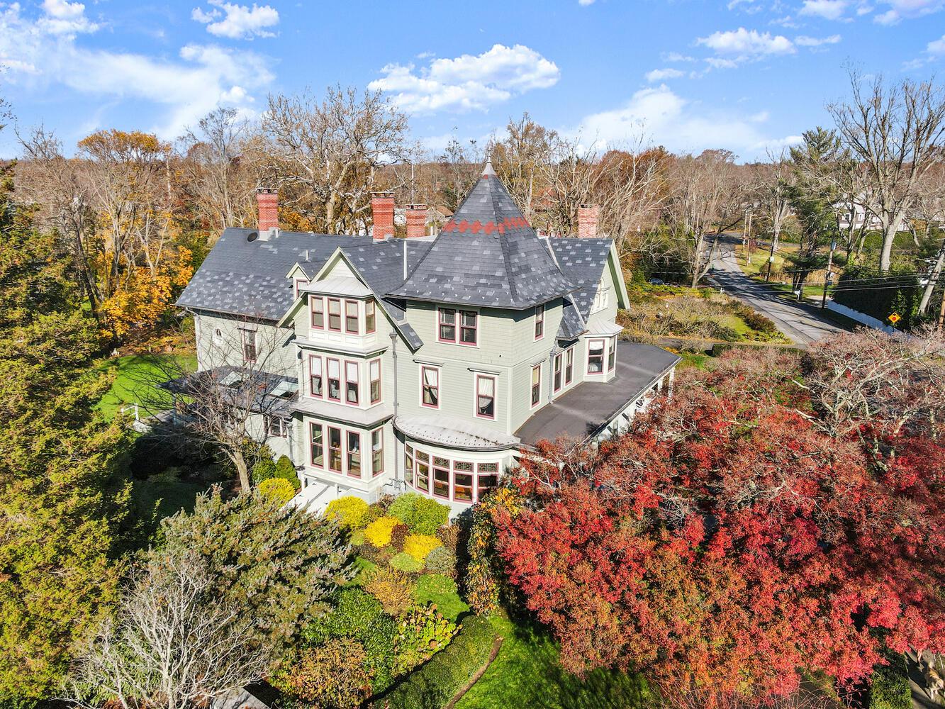 On the Market: Restored Southport Victorian features original stained glass - Vimarsana News