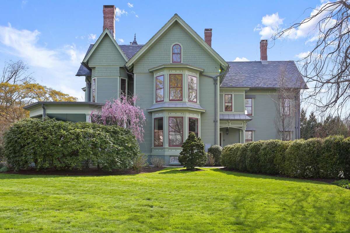 On the Market Restored Southport Victorian features original stained glass