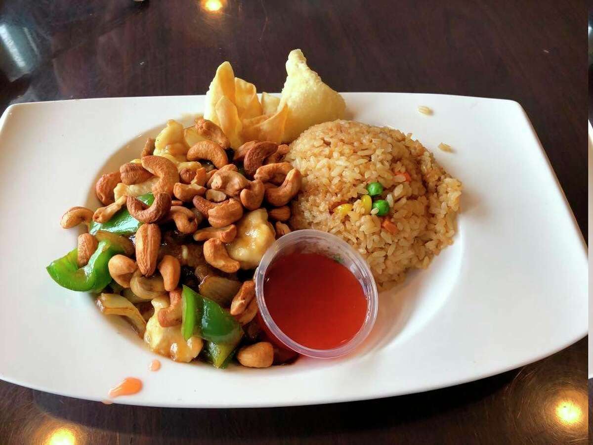 My lunch buddy ordered Chinese stir-fry with chicken and beef mixed with vegetables in a savory peanut sauce. (Victoria Ritter/vritter@mdn.net)