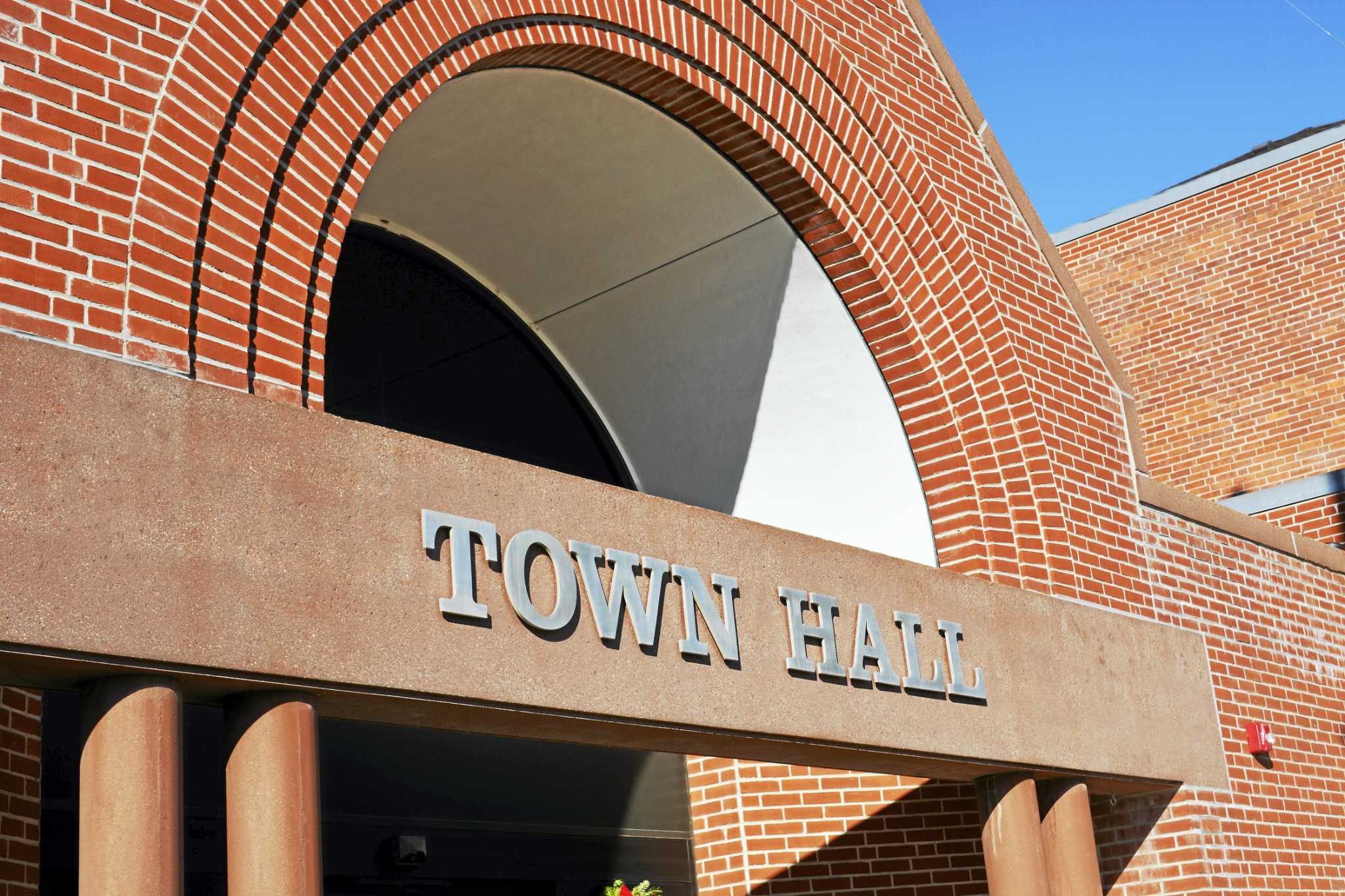 Cromwell's $54.3 million budget approved amid low voter turnout - Vimarsana News