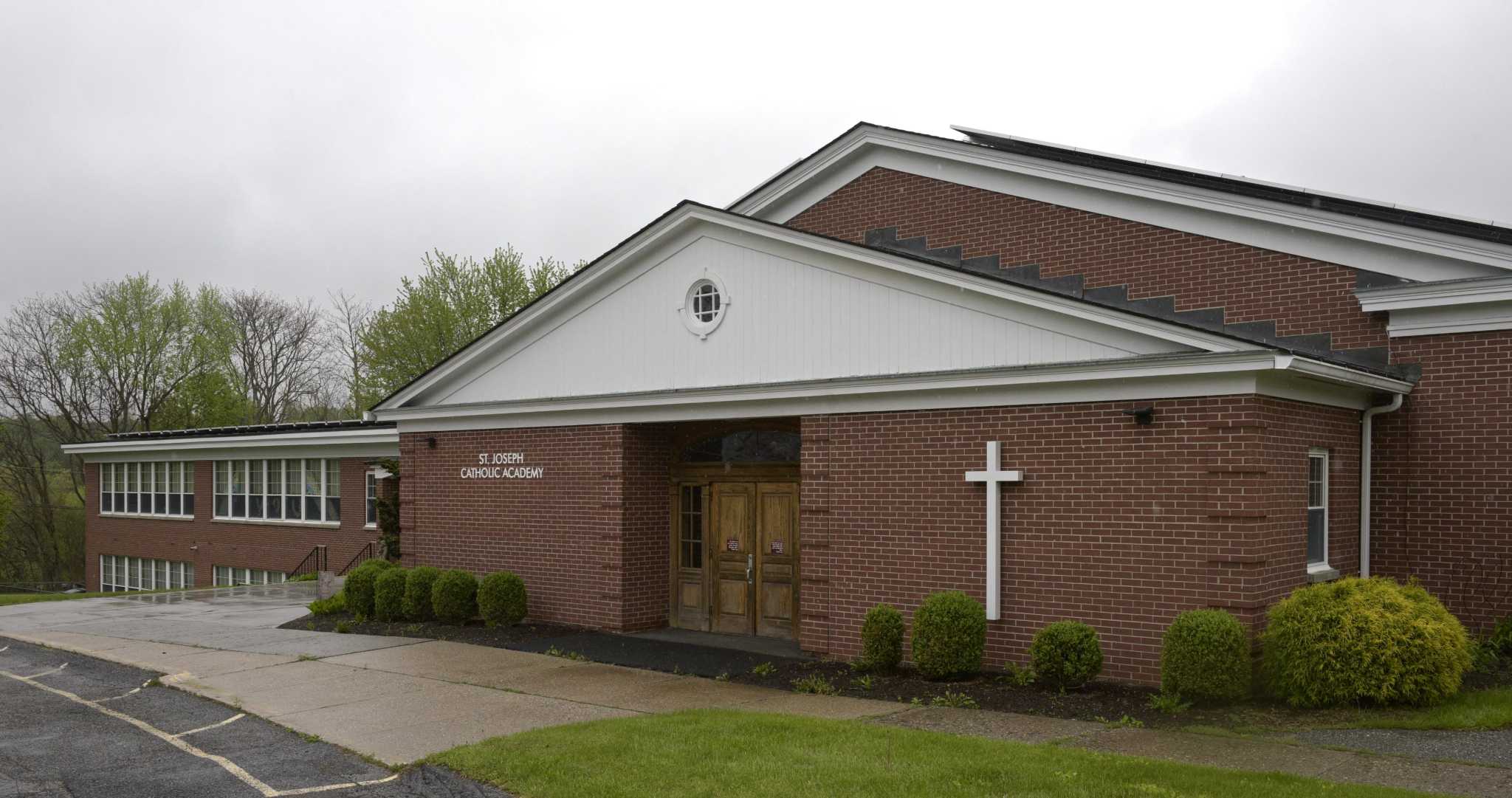 Danbury schools unlikely to offer distance learning in the fall under