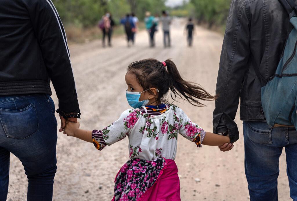 Letters to the Editor: Heartbreaking photo symbolizes border crisis - Vimarsana News