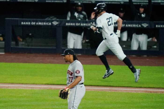 Astros' Martín Maldonado roughed up in a 'car wreck' at the plate